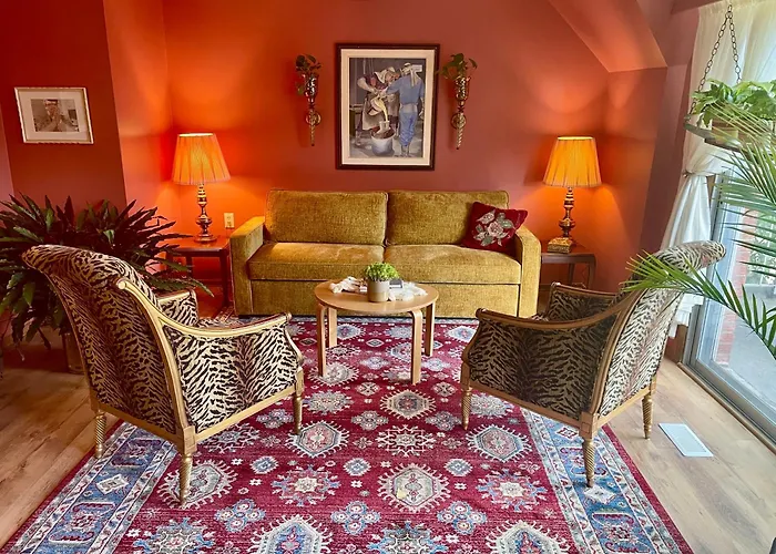 Big Apartment By The Farmers Market
