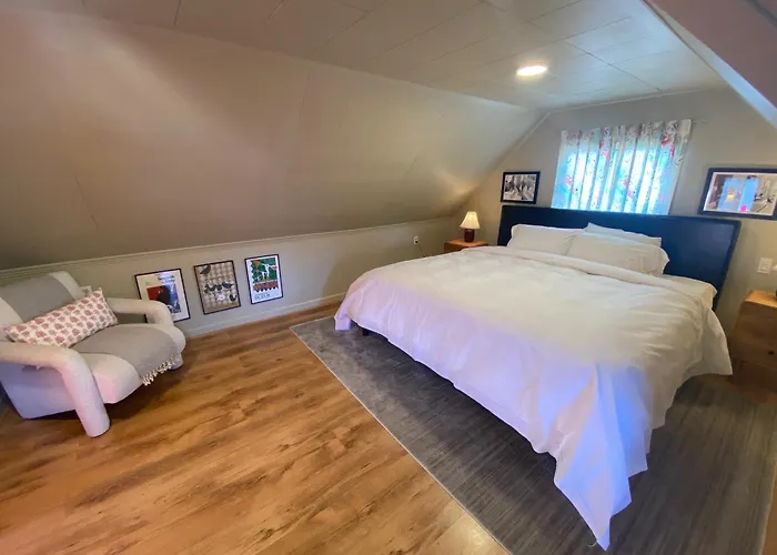 Big Apartment By The Farmers Market