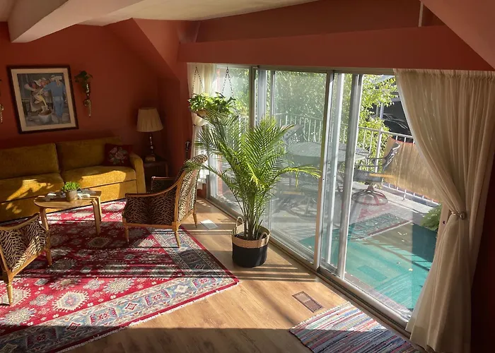 Big Apartment By The Farmers Market